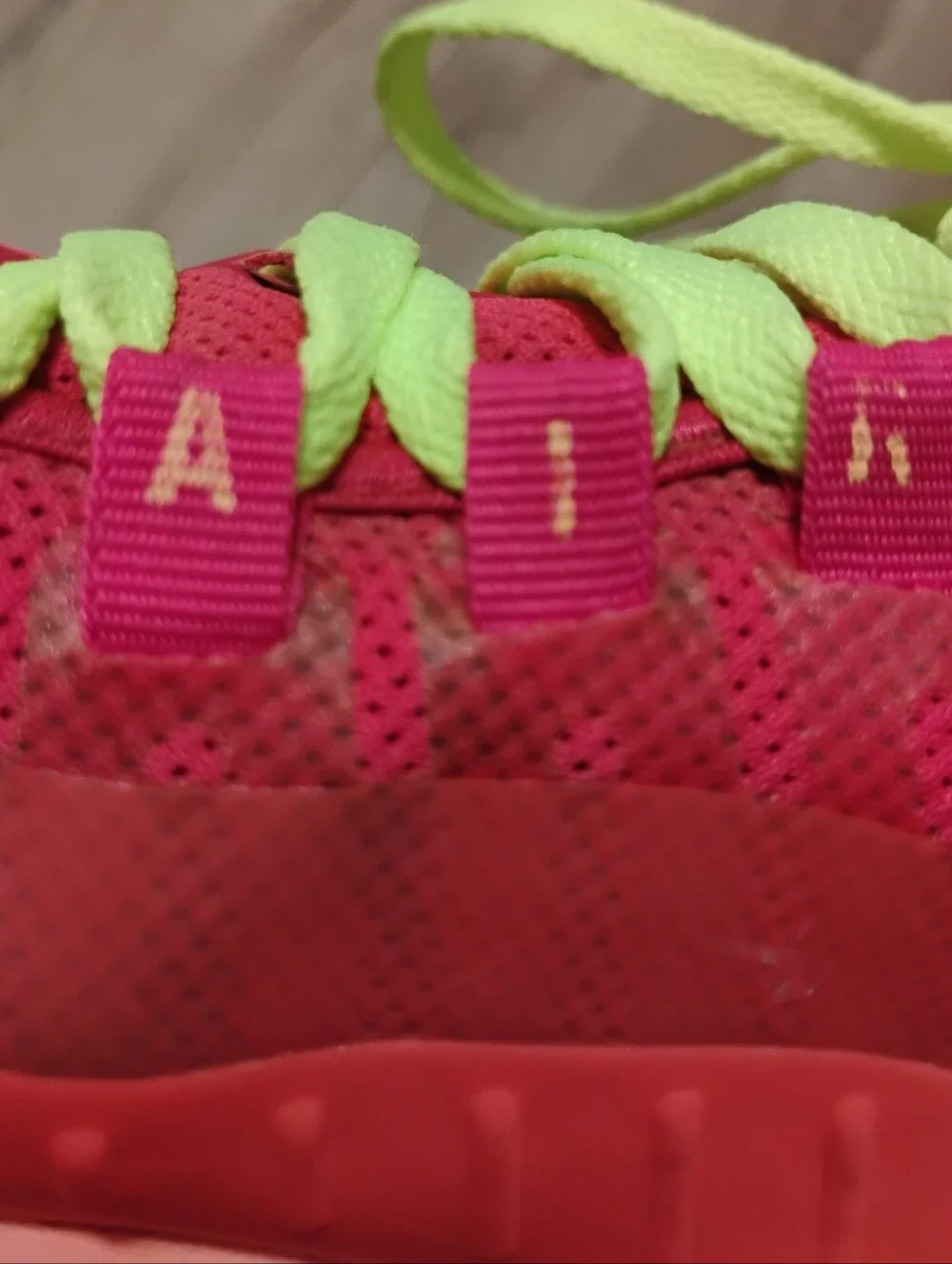 Nike Women's Air Max Axis Sneakers Running Shoes in Pink/Melon/Coral, Size 9.5 - Picture 11 of 16